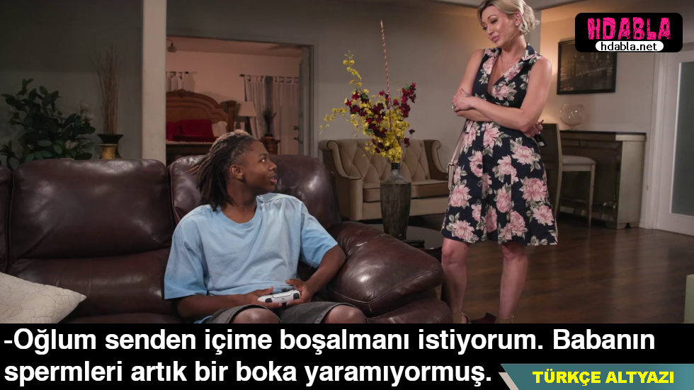 Kocasından hamile kalamayan olgun kadın son çare oğluna dölletti Kocasından hamile kalamayan olgun kadın son çare oğluna dölletti