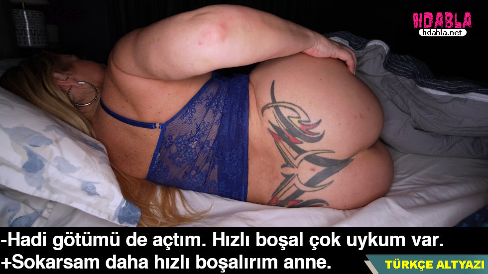 Annemin yanında yatarken 31 çekiyordum Boşalmam için götünü gösterdi Annemin yanında yatarken 31 çekiyordum Boşalmam için götünü gösterdi